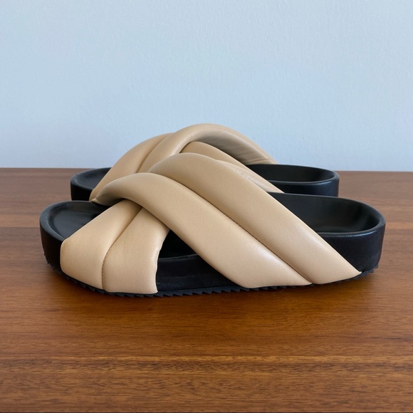 Jil Sander Beige Padded Leather Cross Strap Sandals - Picture 5 of 7
